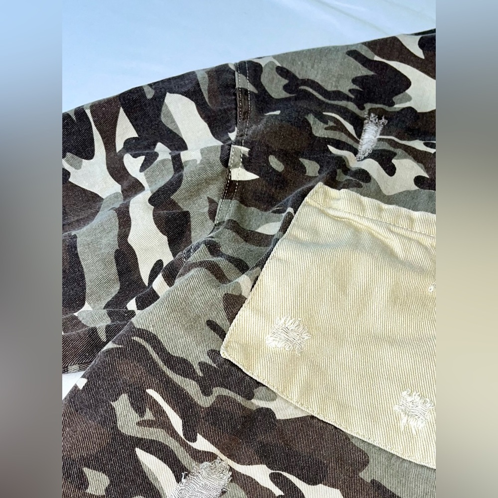 Camo Ripped Jacket - Picture 4 of 7